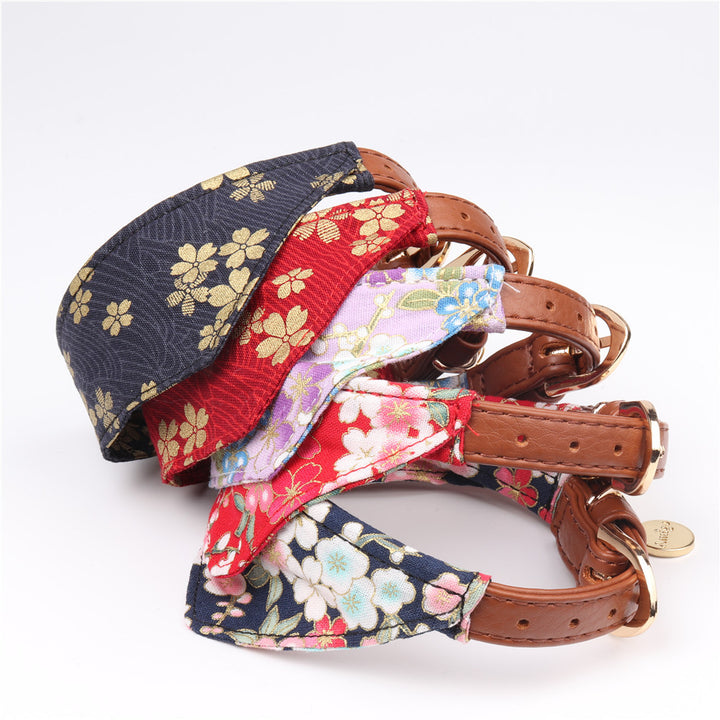 Petal Pattern Printed Triangle Saliva Bib PU Leather Pet Collar