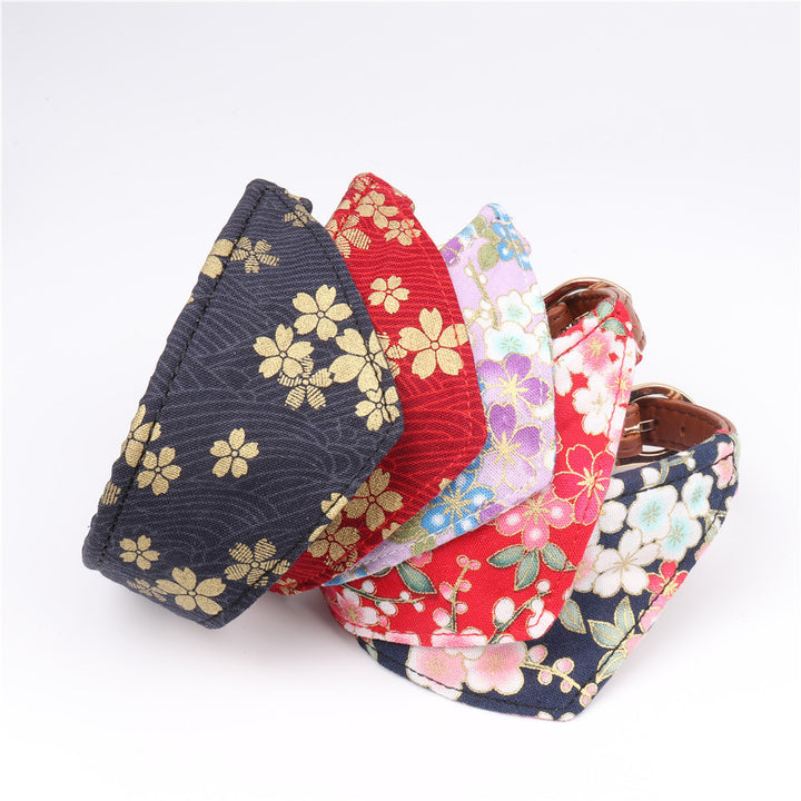 Petal Pattern Printed Triangle Saliva Bib PU Leather Pet Collar